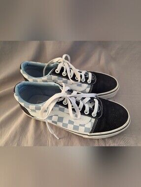 Classic Checkerboard Lace-Up Women's Sneakers - Black & Light Blue Size 8